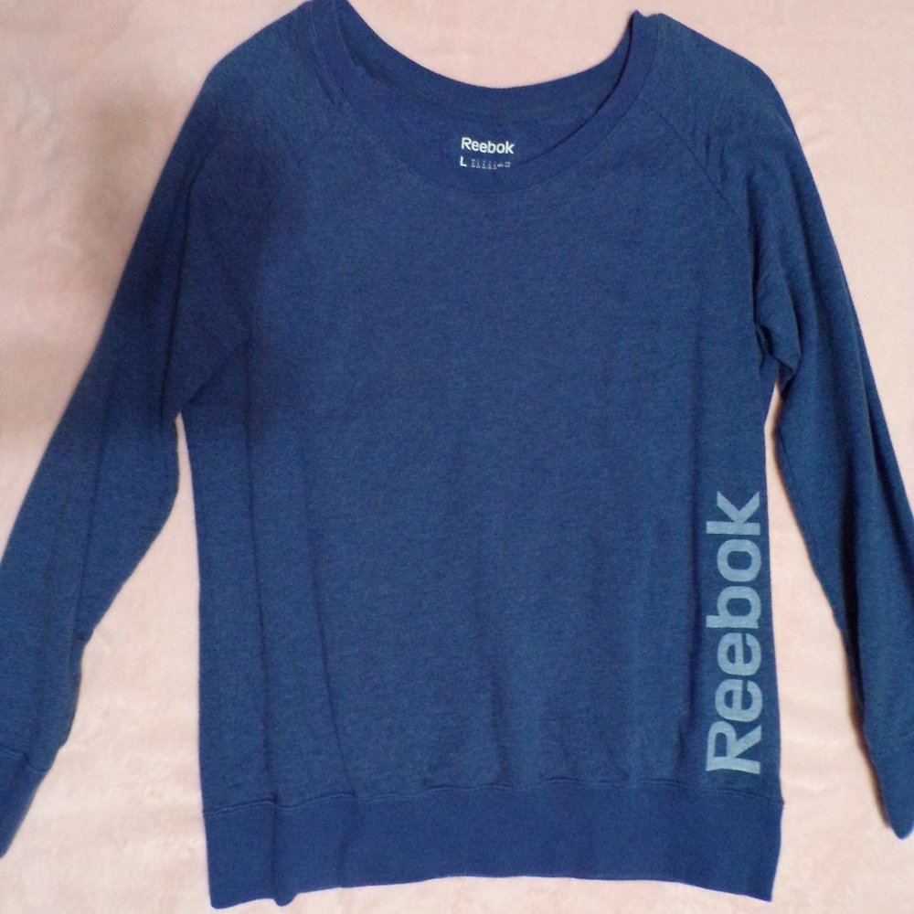 REEBOK BLUE SWEATSHIRT, SIZE LARGE